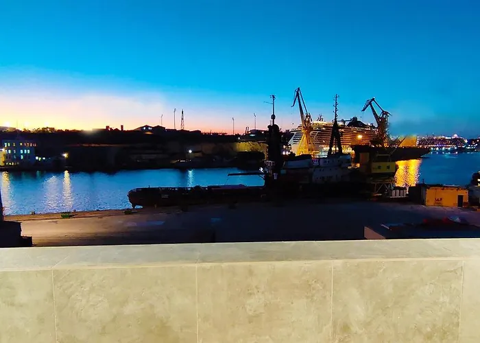 4 Savynomad Harbour Residences Wow Views 아파트 *